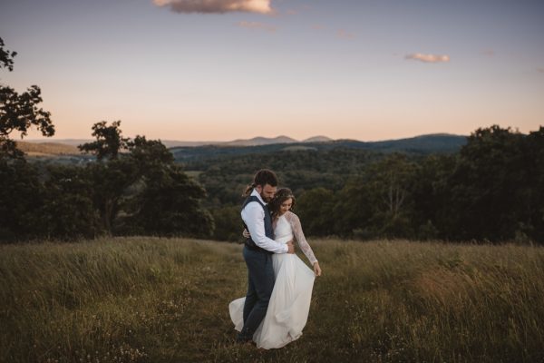 backyard-elopement-in-the-virginia-countryside-4