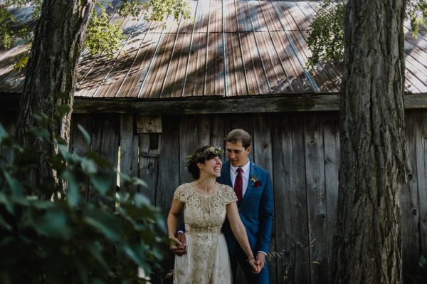 casual-and-intimate-ontario-wedding-at-ainslie-wood-conservation-area-17