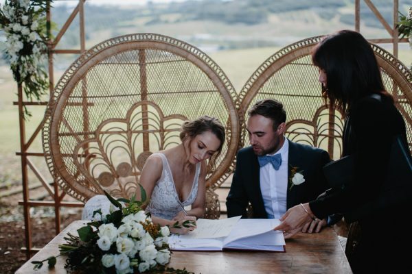 chic-barn-wedding-at-graciosa-byron-bay-17