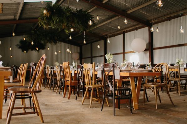 chic-barn-wedding-at-graciosa-byron-bay-21