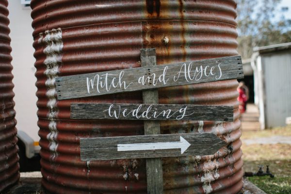 chic-barn-wedding-at-graciosa-byron-bay-23