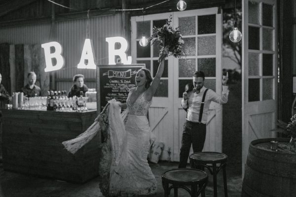chic-barn-wedding-at-graciosa-byron-bay-39