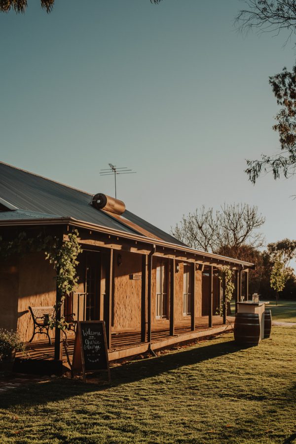 dreamy-rustic-australian-wedding-old-broadwater-farm-29