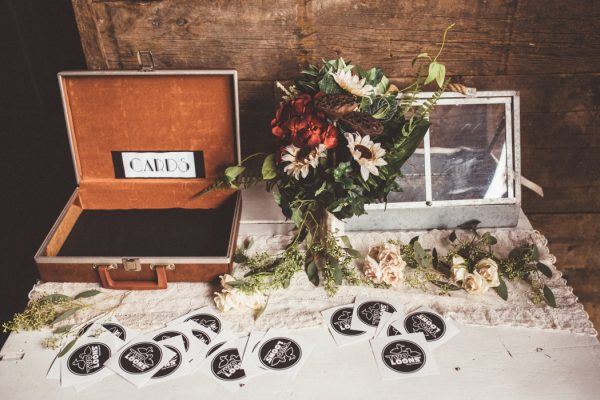 glamorous-upstate-new-york-barn-wedding-at-handsome-hollow-12