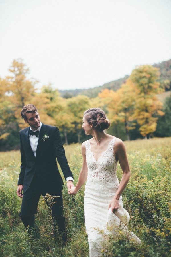 glamorous-upstate-new-york-barn-wedding-at-handsome-hollow-22