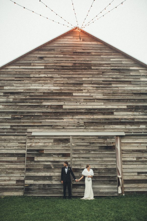 glamorous-upstate-new-york-barn-wedding-at-handsome-hollow-31