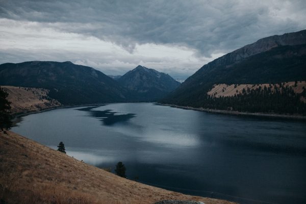 heartfelt-oregon-wedding-at-wallowa-lake-1