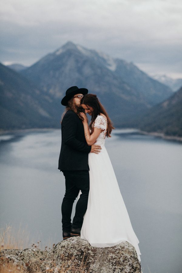 heartfelt-oregon-wedding-at-wallowa-lake-18