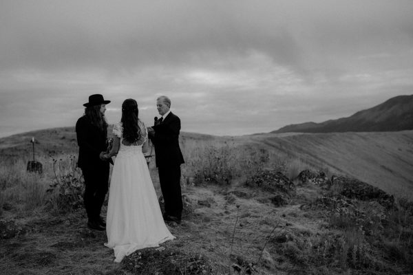 heartfelt-oregon-wedding-at-wallowa-lake-46