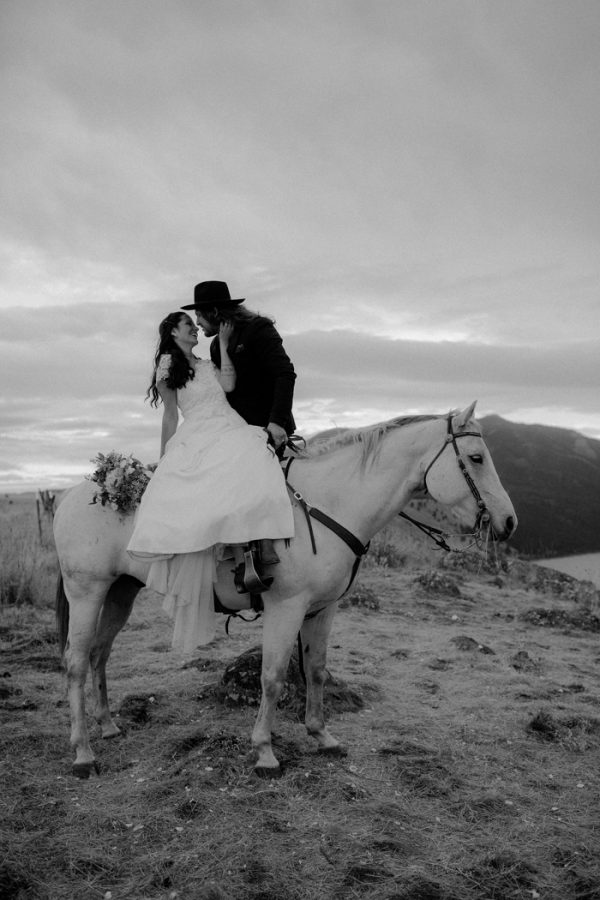 heartfelt-oregon-wedding-at-wallowa-lake-57