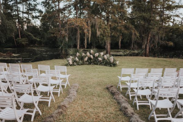 louisiana-swamp-wedding-at-sticks-and-stones-bayou-retreat-31