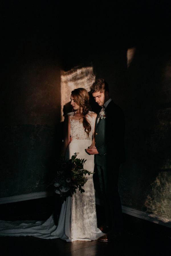 moody-modern-nashville-wedding-inspiration-at-riverwood-mansion-47