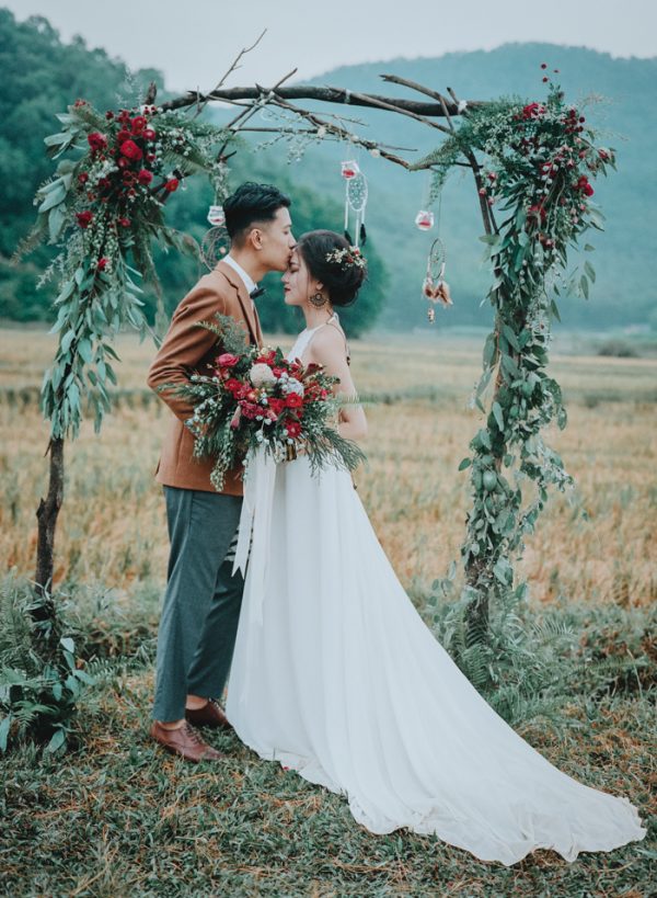 remote-and-rustic-vietnamese-elopement-at-nui-ham-lon-16