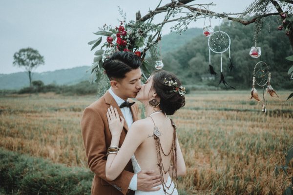 remote-and-rustic-vietnamese-elopement-at-nui-ham-lon-17