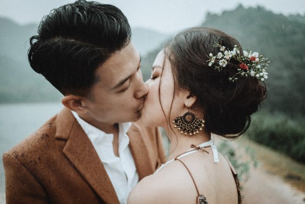 remote-and-rustic-vietnamese-elopement-at-nui-ham-lon-31