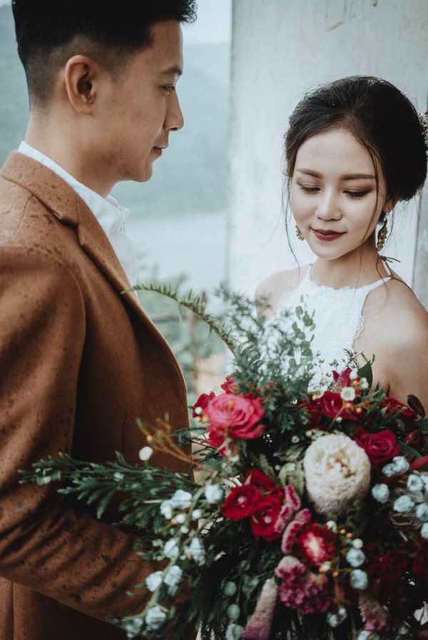 remote-and-rustic-vietnamese-elopement-at-nui-ham-lon-32