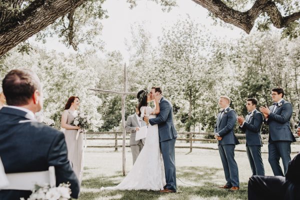 romantic-and-rustic-minnesota-wedding-at-mayowood-stone-barn-17