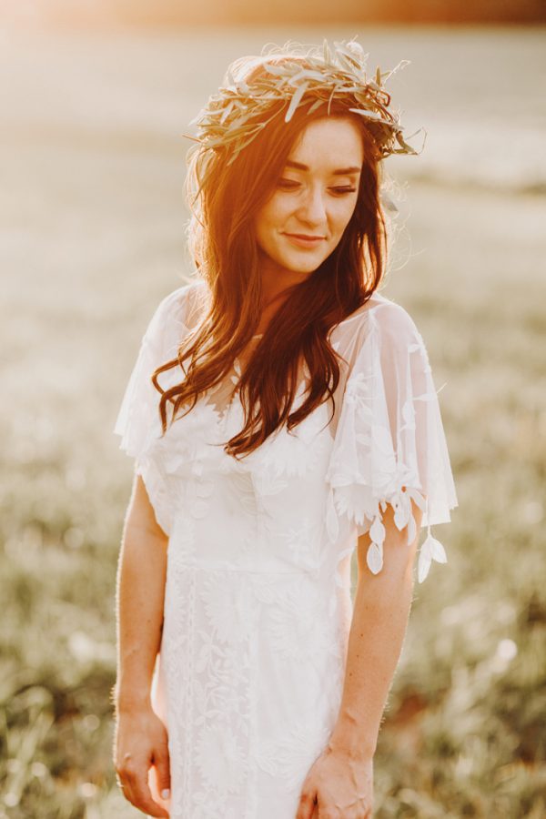 romantic-and-rustic-minnesota-wedding-at-mayowood-stone-barn-30