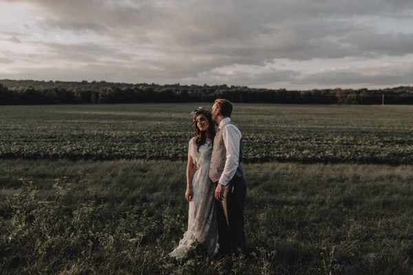 romantic-and-rustic-minnesota-wedding-at-mayowood-stone-barn-31