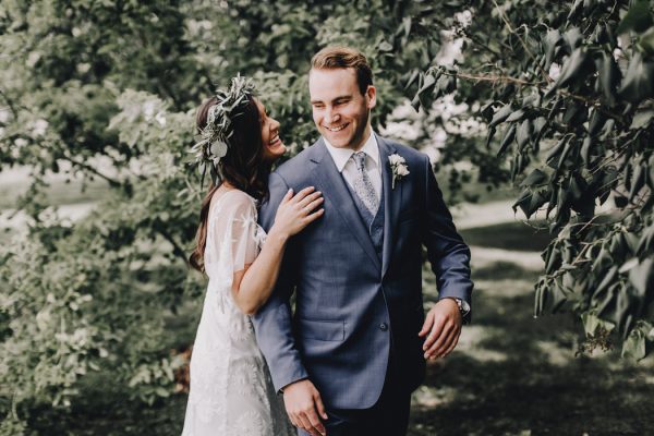 romantic-and-rustic-minnesota-wedding-at-mayowood-stone-barn-4