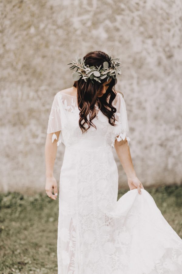 romantic-and-rustic-minnesota-wedding-at-mayowood-stone-barn-7