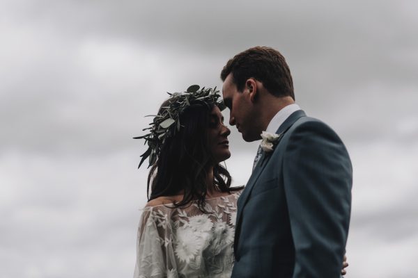 romantic-and-rustic-minnesota-wedding-at-mayowood-stone-barn-8