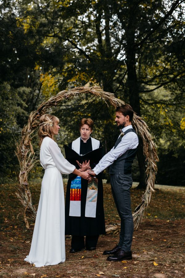 scandinavian-fairy-tale-wedding-at-foxfire-mountain-house-7