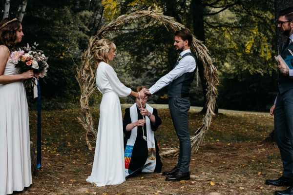 scandinavian-fairy-tale-wedding-at-foxfire-mountain-house-8