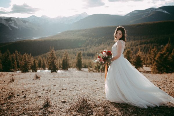 spontaneous-helicopter-elopement-inspiration-in-bragg-creek-9