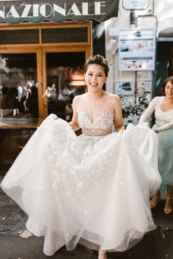 this-breathtaking-cinque-terre-wedding-has-the-most-stunning-bespoke-gown-9