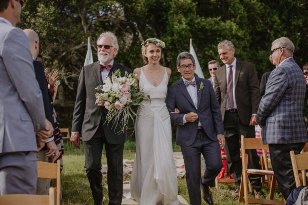 this-mann-family-farm-wedding-combines-french-and-west-coast-countryside-vibes-25