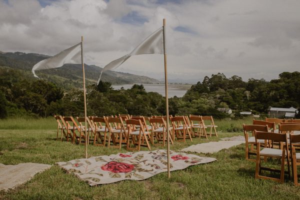 this-mann-family-farm-wedding-combines-french-and-west-coast-countryside-vibes-30