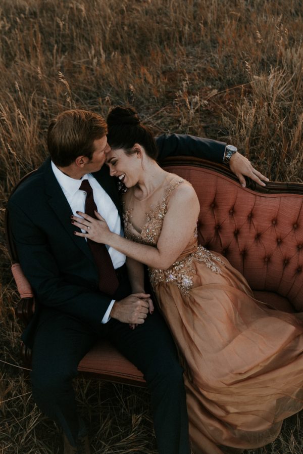 this-red-rocks-canyon-engagement-is-filled-with-copper-hues-15