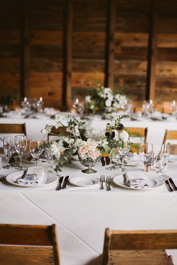 timeless-catskills-barn-wedding-at-handsome-hollow-1