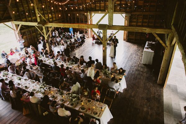 timeless-catskills-barn-wedding-at-handsome-hollow-12