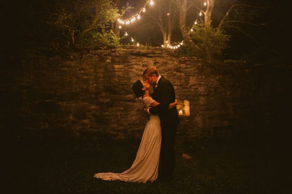 timeless-catskills-barn-wedding-at-handsome-hollow-16