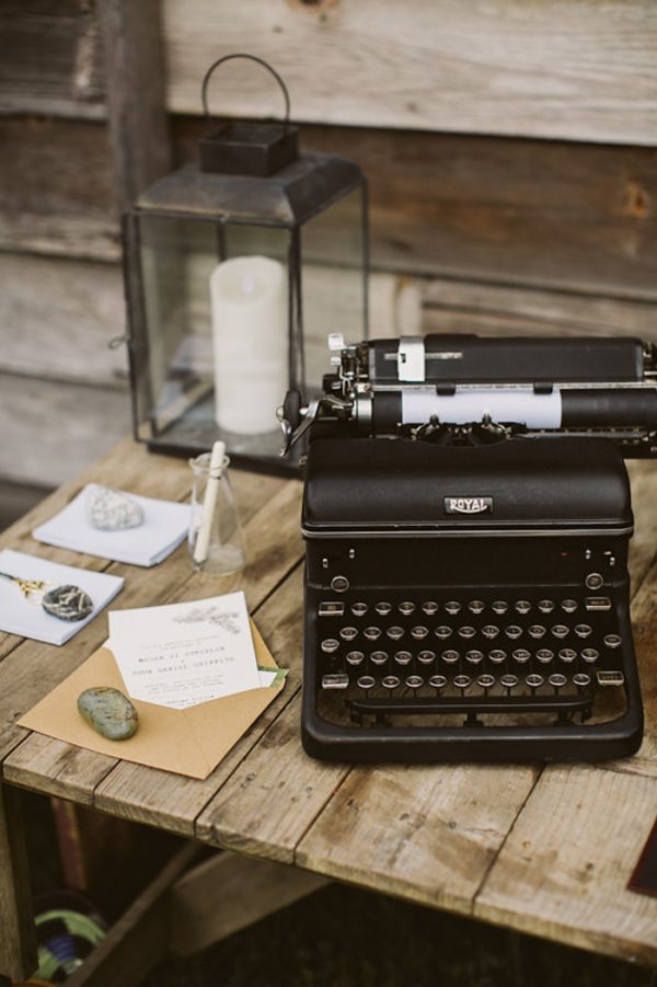 timeless-catskills-barn-wedding-at-handsome-hollow-18