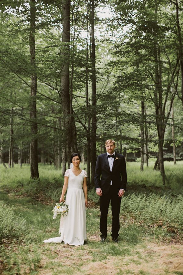 timeless-catskills-barn-wedding-at-handsome-hollow-29