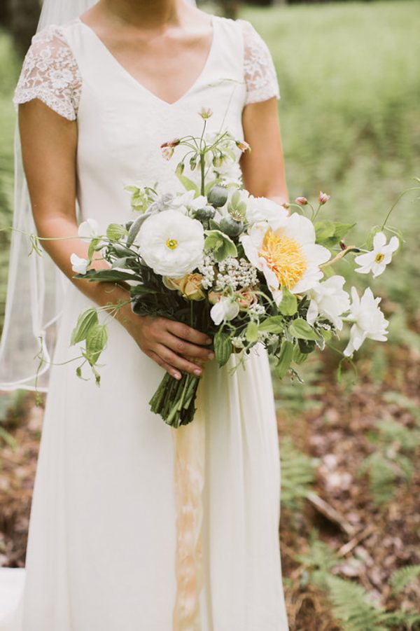 timeless-catskills-barn-wedding-at-handsome-hollow-44