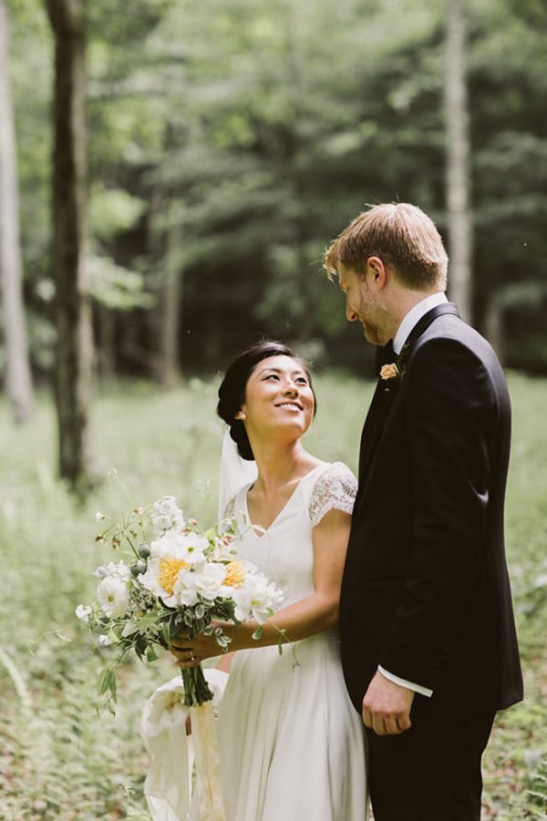 timeless-catskills-barn-wedding-at-handsome-hollow-45