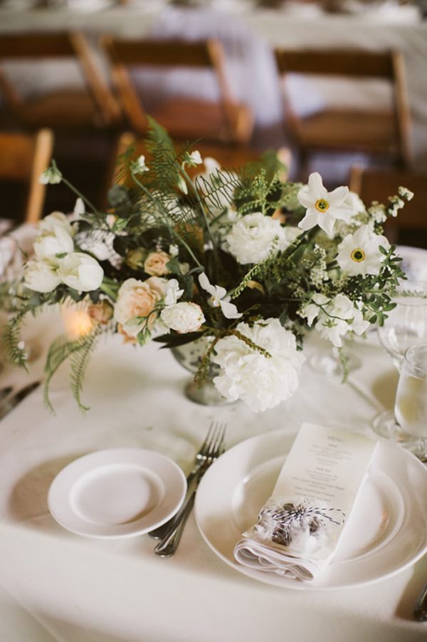 timeless-catskills-barn-wedding-at-handsome-hollow-9