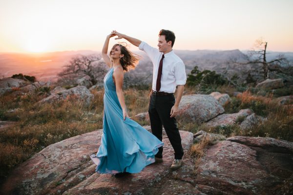 your-jaw-will-drop-at-this-wichita-mountain-range-anniversary-session-23