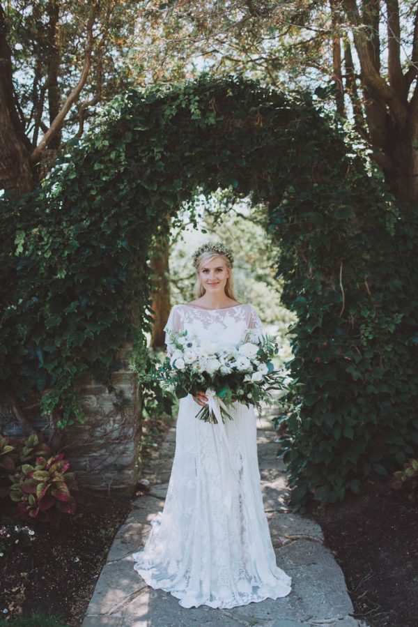 Enchanting Backyard Garden Wedding in Toronto LV IMAGERY-40