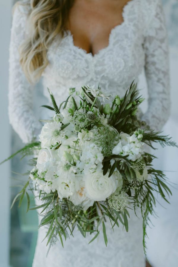 this-couple-threw-an-outdoor-barbecue-wedding-in-brooklyn-at-501-union-amber-gress-photography-5