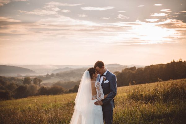 This Polish Wedding at Dolina Cedronu is Filled with Tuscan-Inspired Charm Time of Joy Photography-32