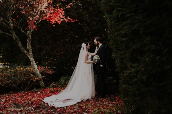 Enchanting North Carolina Mountain Wedding at Old Edwards Inn | Junebug ...