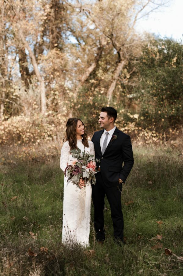 Modern Rustic Northern California Wedding at Honey Run Covered Bridge ...