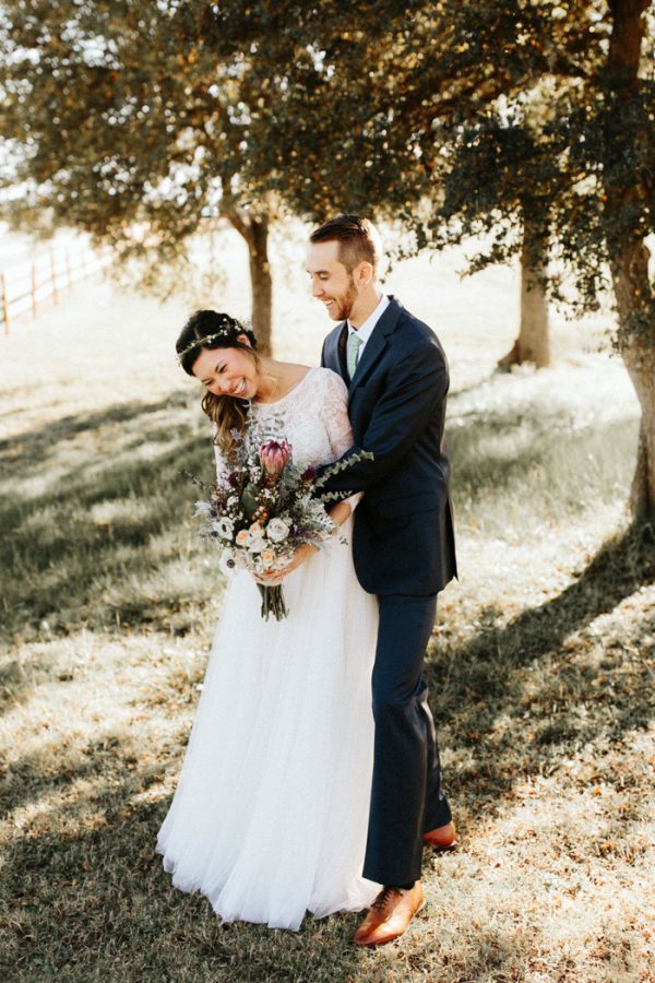 Creatives Will Love This Artsy Texas Wedding at Red Rock Vineyards ...