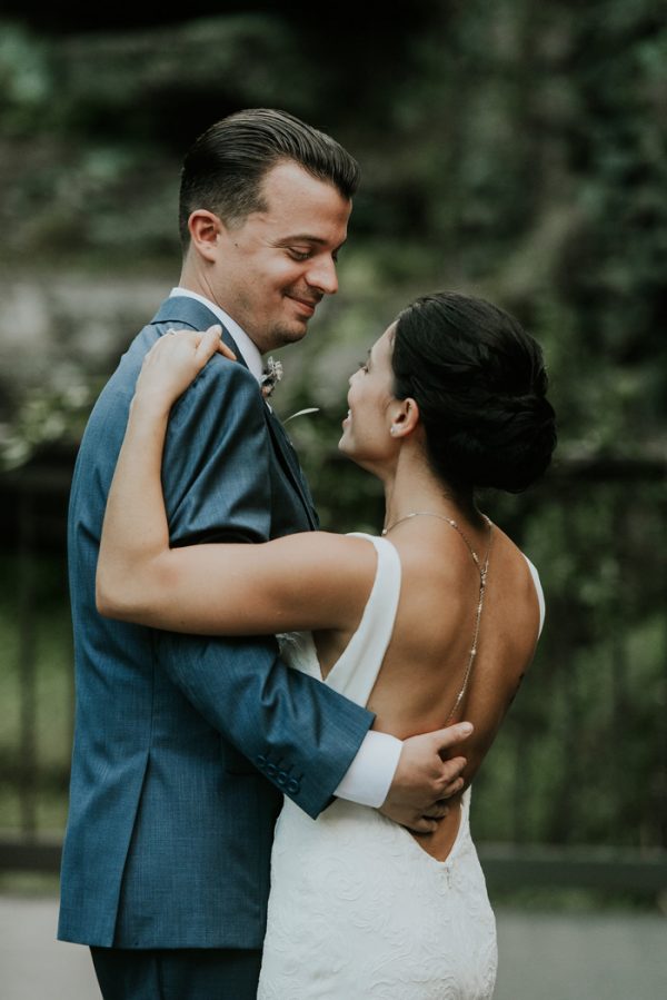 Naturally Beautiful Pennsylvania Wedding at the Ledges Hotel