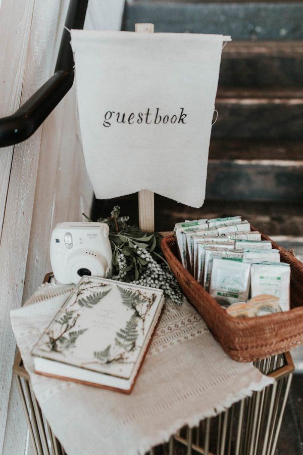 5 Creative Wedding Guest Book Alternatives You ll Love 